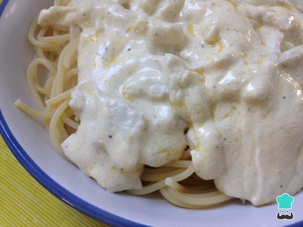 Recette de pâtes au poulet à la sauce Alfredo - Étape 5