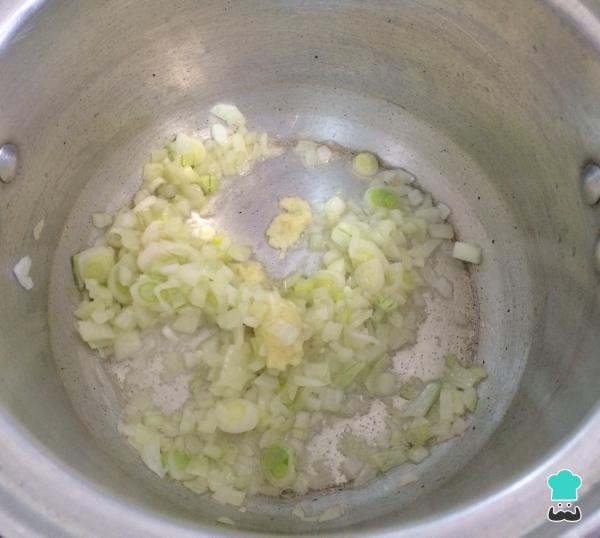 Recette Spaghetti aux champignons et tomates - Étape 2