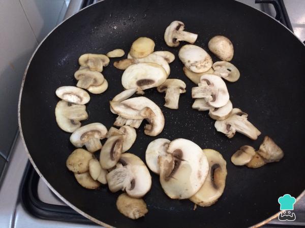 Recette Spaghetti aux champignons et tomates - Étape 6