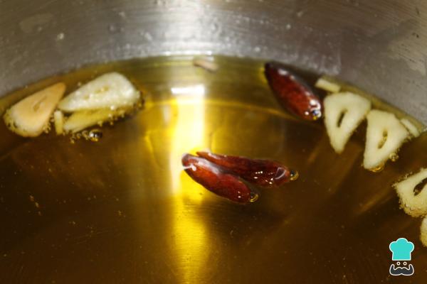 Recette de pil-pil de morue avec passoire - Étape 3