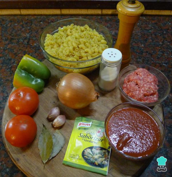 Recette de pâtes à la sauce tomate et légumes - Étape 1