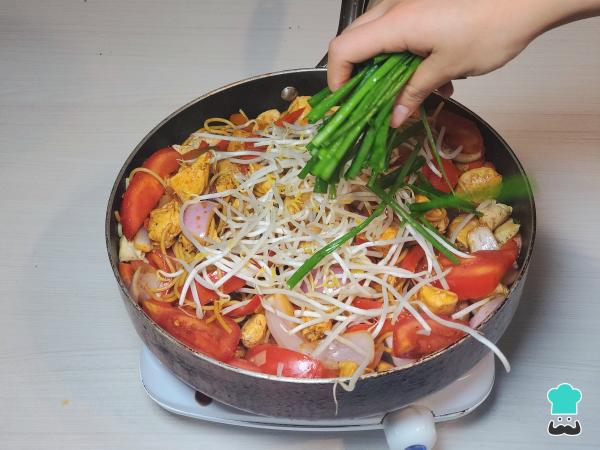 Recette de nouilles au poulet sautées - Étape 8