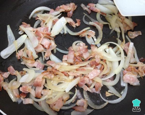 Recette de Macaroni carbonara à l'oignon - Étape 3