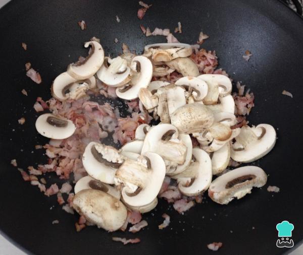 Recette des Spaghetti carbonara aux champignons - Étape 4
