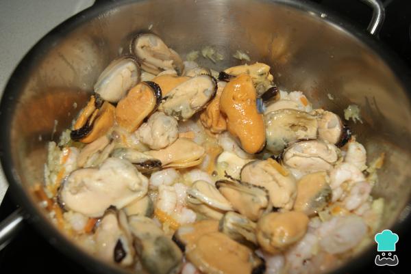 Recette de Nouilles aux fruits de mer et sauce soja - Étape 4