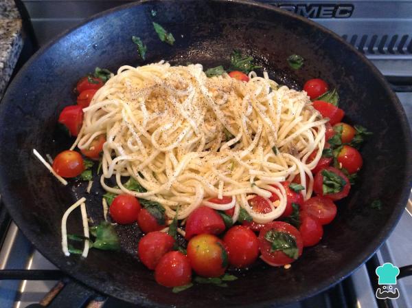 Recette de spaghettis margherita. - Étape 5