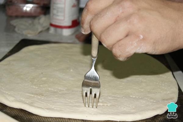 Recette de pizza au jambon, fromage et champignons - Étape 1
