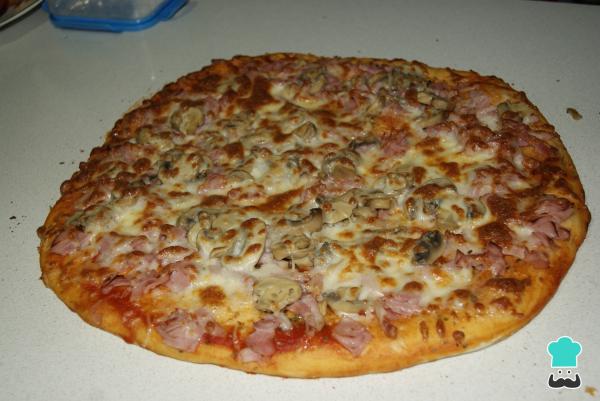 Recette de pizza au jambon, au fromage et aux champignons - Étape 5