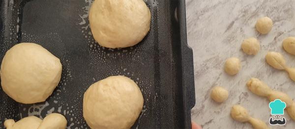 Recette du Pain des morts farci à la crème - Étape 9