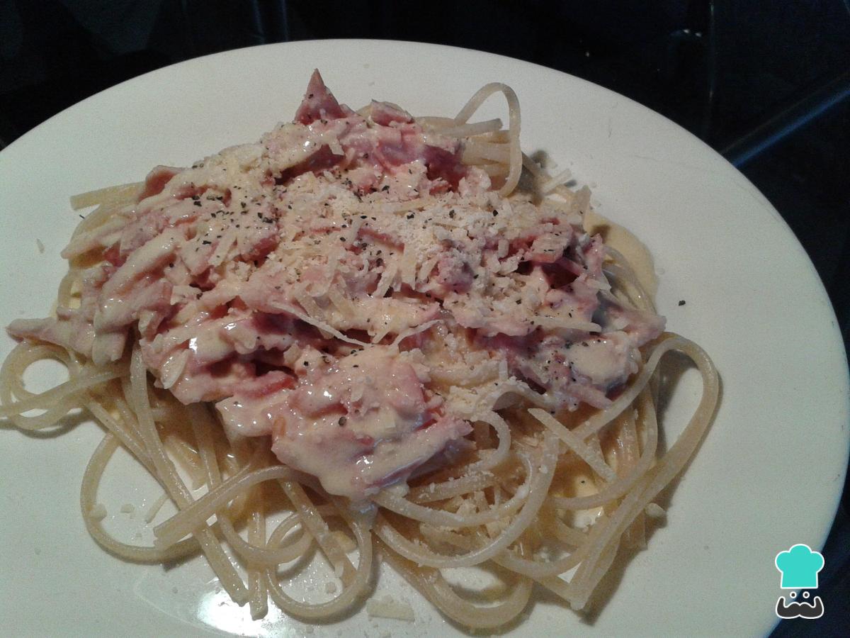 Recette de Spaghetti carbonara à la crème