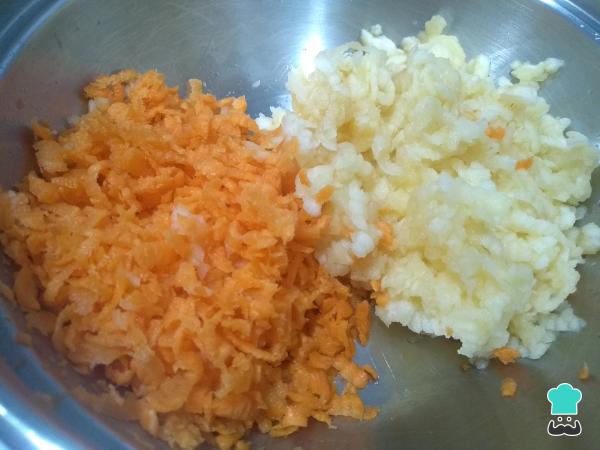 Recette de Gâteau aux carottes et aux pommes - Étape 1