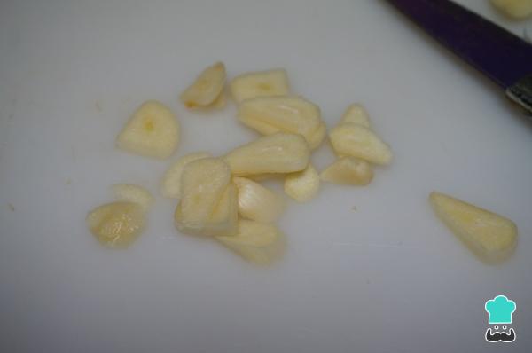 Recette de morue à la Bilbao - Étape 1