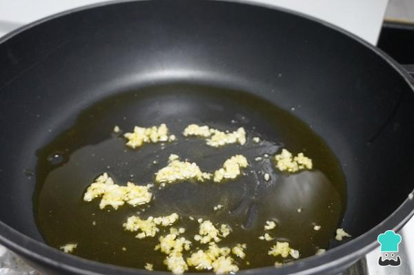 Recette de Merlu Basque - Étape 1