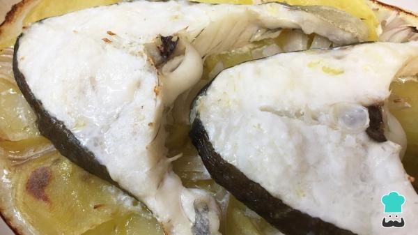 Recette de Cabillaud au Four avec Pommes de Terre : la recette facile et juteuse parfaite pour Pâques - Étape 5
