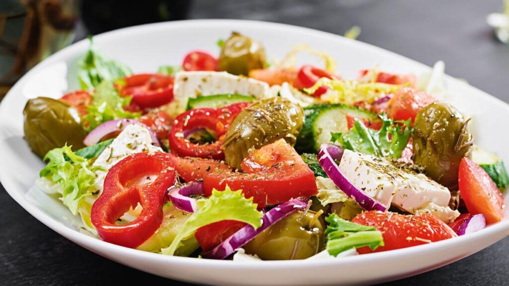 Les chefs espagnols sont d’accord : « L’ingrédient qui améliore les salades n’est pas l’huile ou le vinaigre, mais de bons cornichons. »