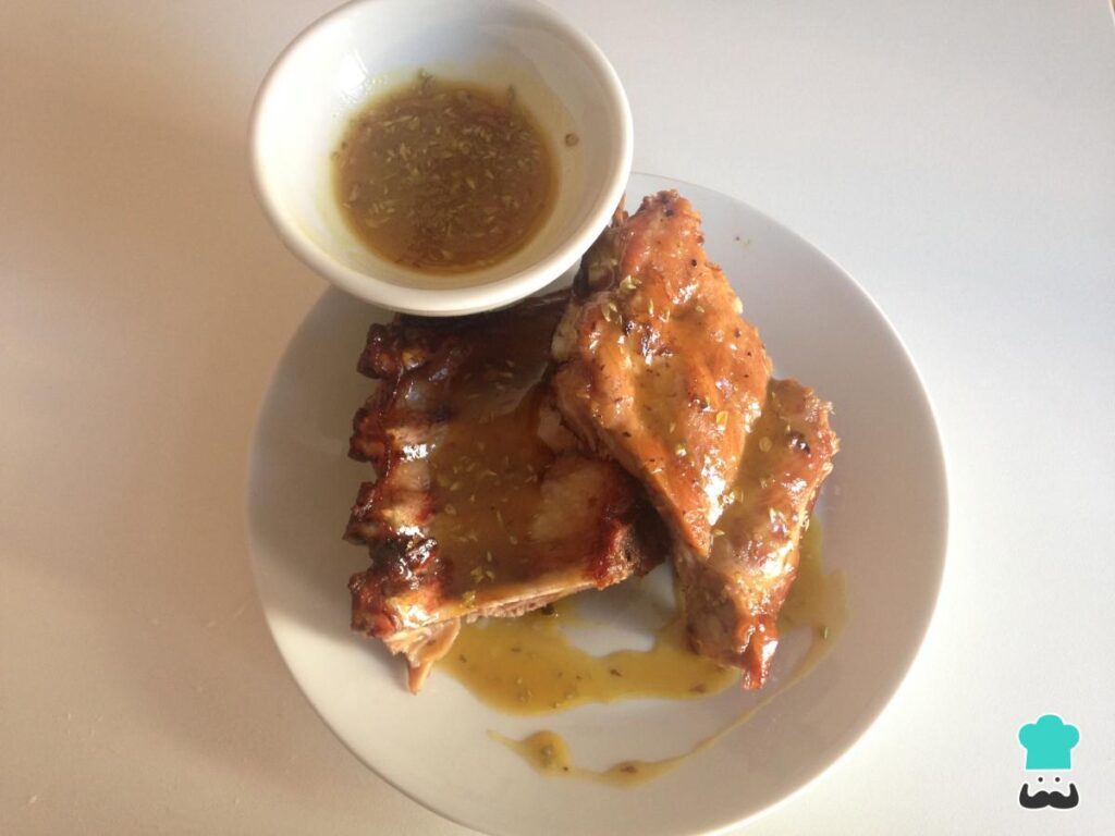 Recette de Côtes de Porc au Miel, Moutarde et Soja