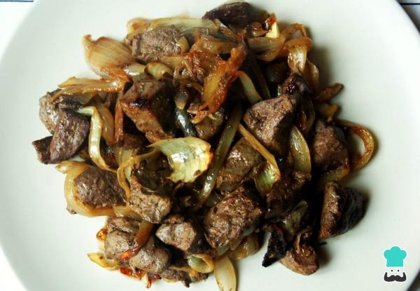 Recette de Foie de boeuf aux oignons