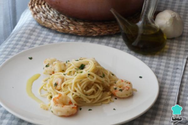 Recette de Spaghetti aux crevettes à l'ail