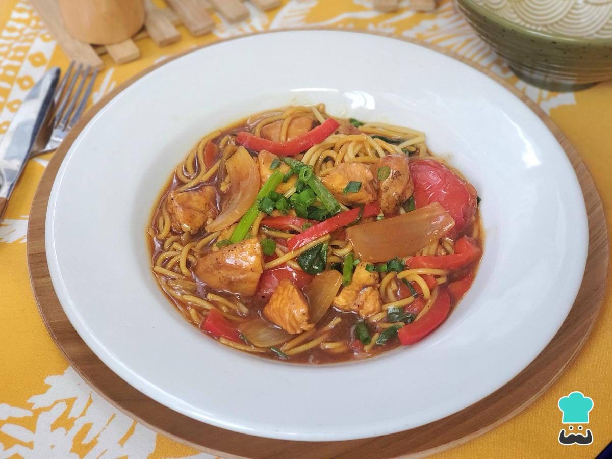 Recette de nouilles au poulet sautées