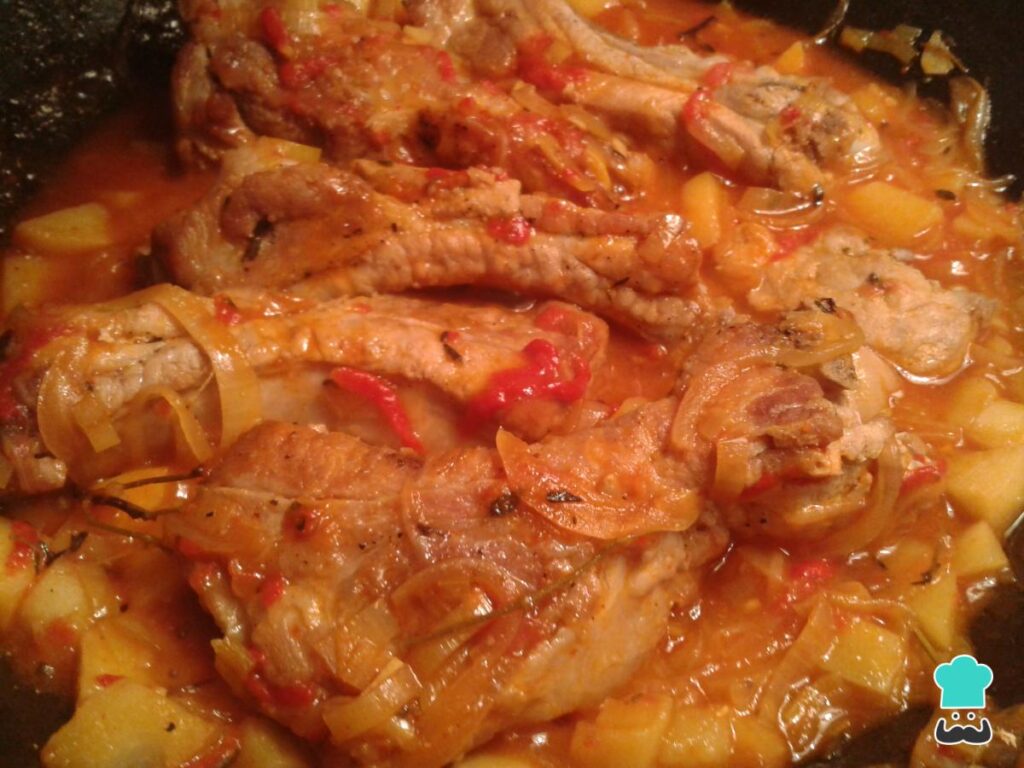 Recette de pommes de terre aux côtes de porc
