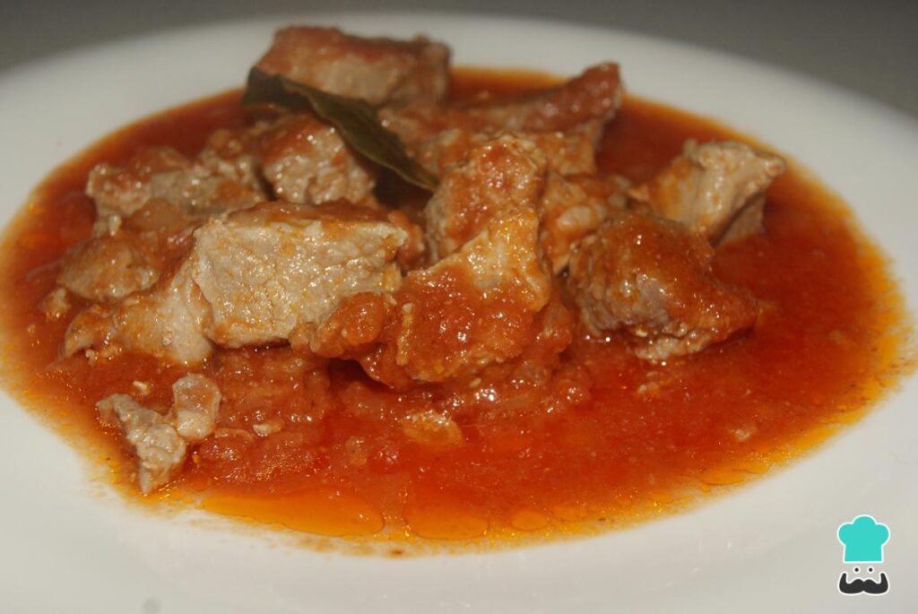 Recette de viande à la tomate et à l'oignon