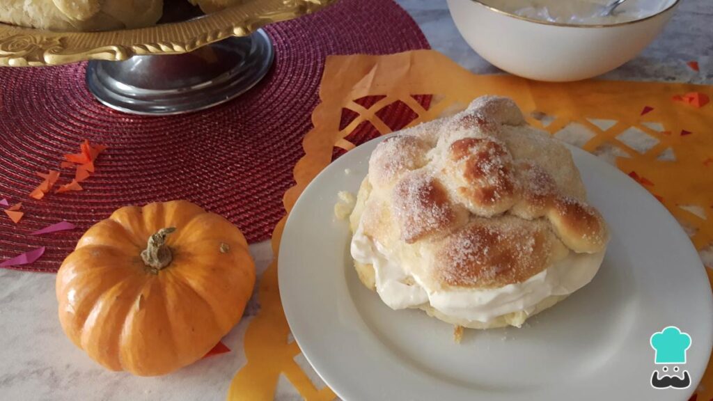 Recette du Pain des morts farci à la crème