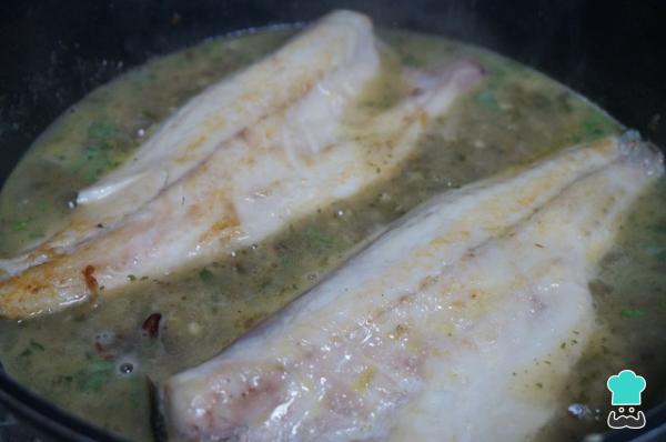 Recette de bar en sauce facile et rapide - Étape 4