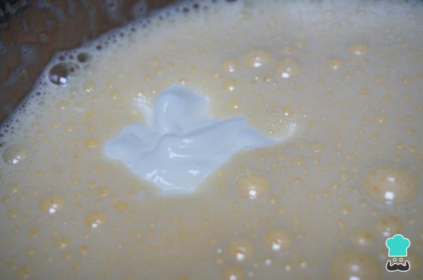 Recette de gâteau au yaourt naturel - Étape 4