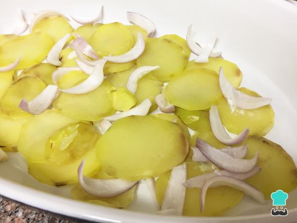 Recette de bar entier au four avec pommes de terre - Étape 2