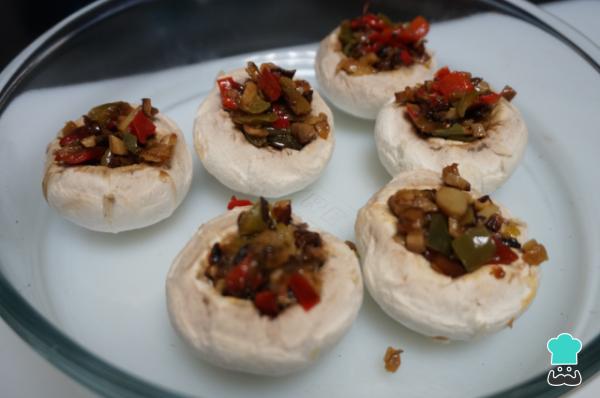 Recette végétarienne de champignons farcis - Étape 4