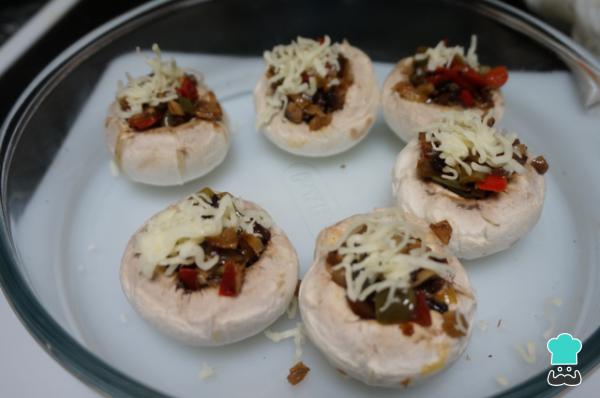 Recette végétarienne de champignons farcis - Étape 5
