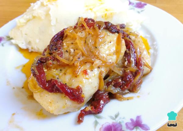 Recette de Poisson aux oignons et poivrons - Étape 3