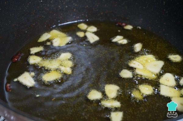 Recette facile de pil pil de morue - Étape 1