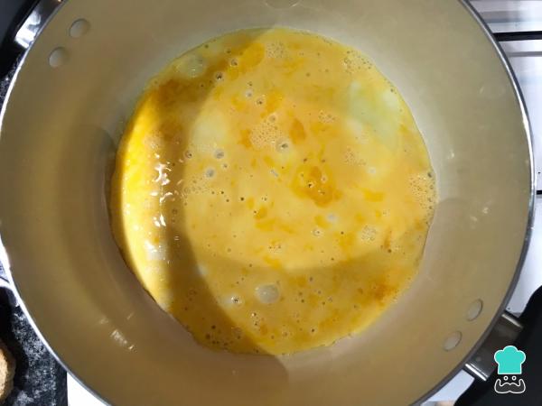 Recette de sandwich aux œufs et au fromage - Étape 2