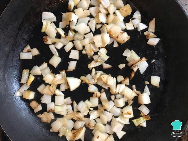 Recette de Tarte au thon et aux épinards - Étape 1