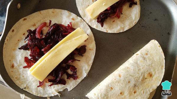 Recette de Quesadillas aux fleurs jamaïcaines - Étape 4