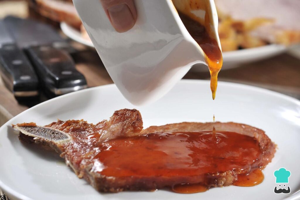 Recette de CÔTELETTES DE PORC FUMÉES