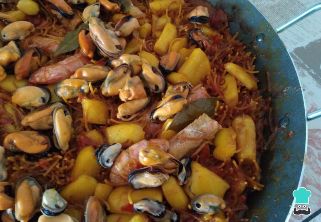 Recette de fideuá de fruits de mer aux nouilles fines