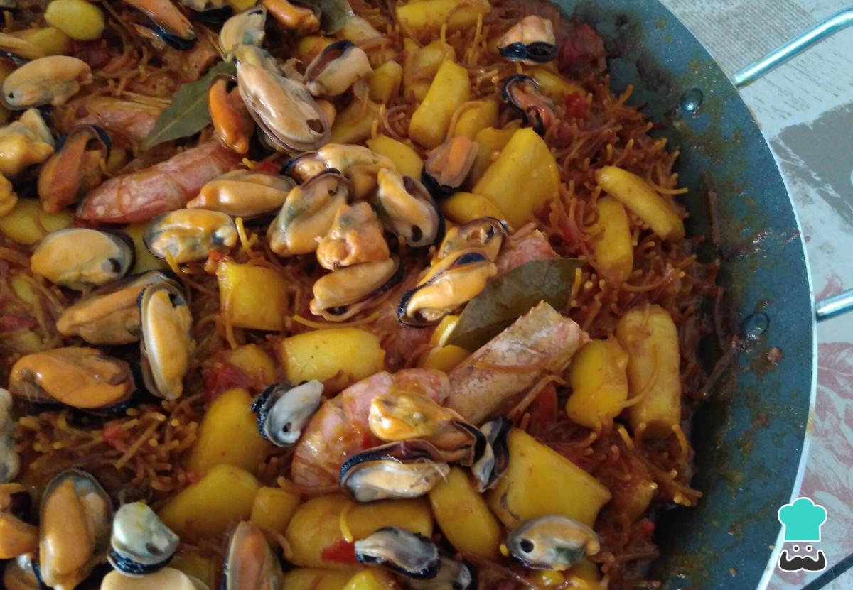 Recette de fideuá de fruits de mer aux nouilles fines