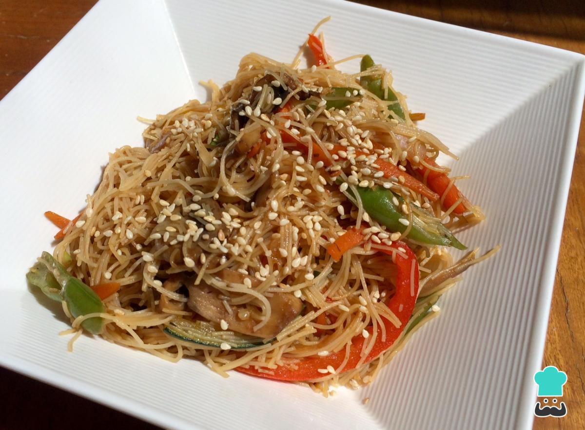 Recette de nouilles de riz aux légumes et soja