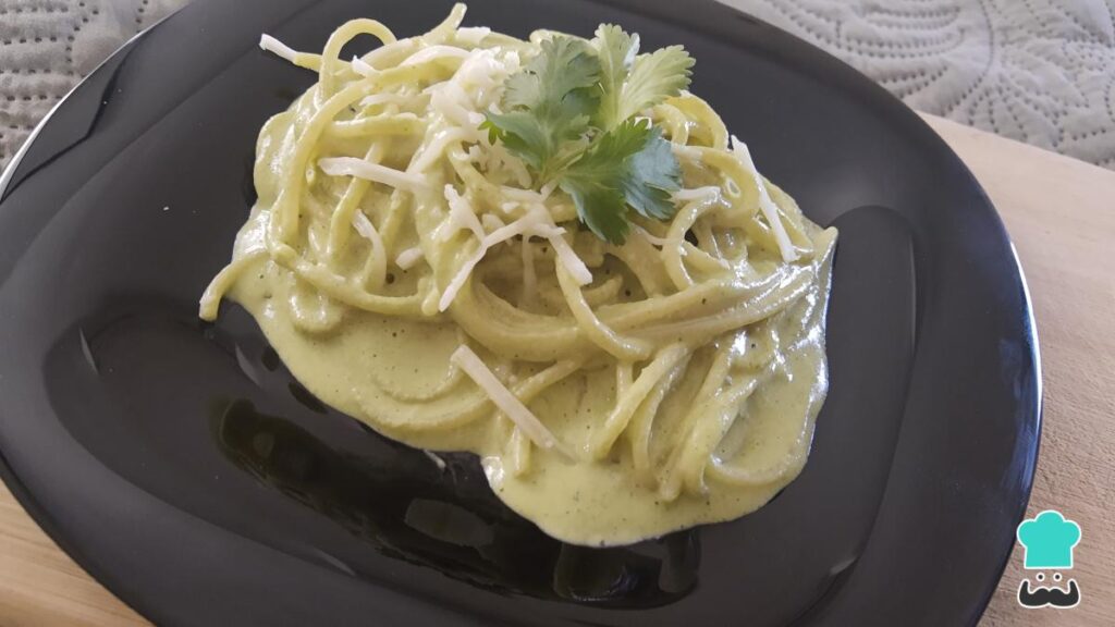 Recette de spaghettis verts à la crème