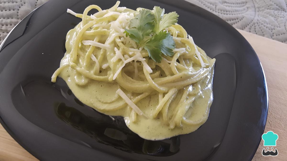 Recette de spaghettis verts à la crème