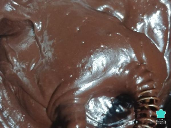 Recette des Éclairs Feuilletés Fourrés au Chocolat - Étape 1