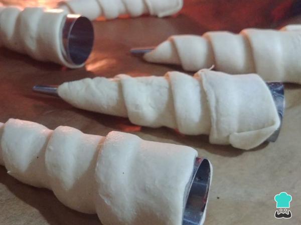 Recette des Éclairs Feuilletés Fourrés au Chocolat - Étape 3