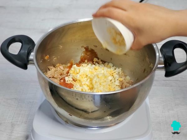 Recette de Cannellonis au thon et aux œufs avec béchamel : la version maison la plus crémeuse et la plus simple - Étape 3