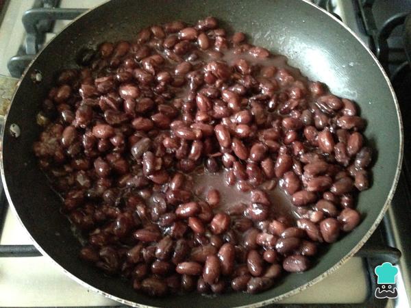 Recette de Baleadas honduriennes - Étape 1