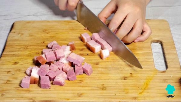 Recette de pâtes Amatriciana : l'astuce pour obtenir une guanciale croustillante et une sauce spectaculaire - Étape 1