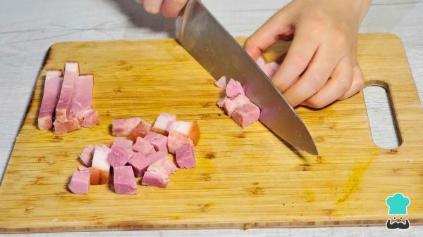 Recette crémeuse à la carbonara à la pistache qui donnera envie à tout le monde d'en avoir plus - Étape 1