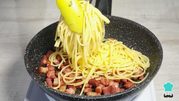 Recette crémeuse à la carbonara à la pistache qui donnera envie à tout le monde d'en avoir plus - Étape 6