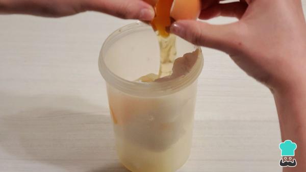 Recette de La pizza virale au fromage blanc, parfaite pour célébrer la Journée mondiale de la pizza - Étape 2